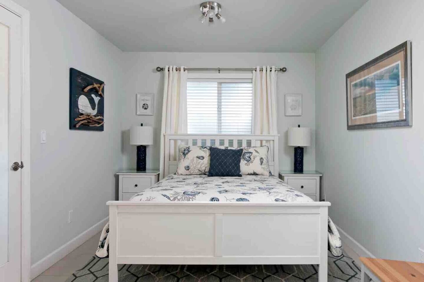 2 makuuhuonetta, silitysrauta/-lauta, ilmainen Wi-Fi, vuodevaatteet