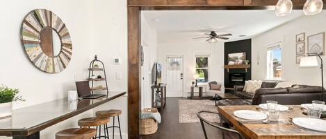 Casa, letti multipli, patio, vista giardino (205 Locust Street) | Interni