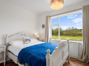 4 Schlafzimmer, Bügeleisen/Bügelbrett, kostenloses WLAN, Bettwäsche