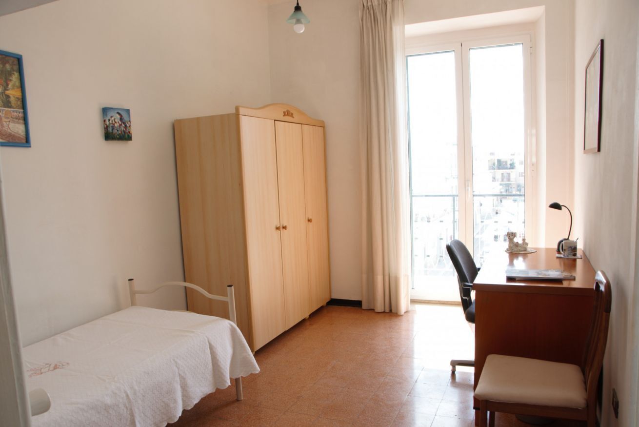 2 bedrooms, iron/ironing board