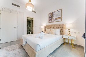 1 chambre, coffres-forts dans les chambres, fer et planche à repasser