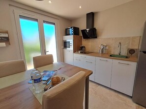 Microwave, oven, stovetop