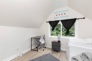 Iron/ironing board, free WiFi, bed sheets