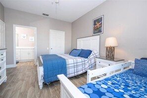 3 Schlafzimmer, Bügeleisen/Bügelbrett, Reisekinderbett, kostenloses WLAN