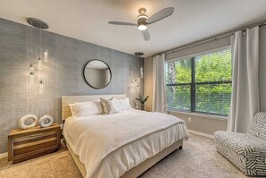 2 bedrooms, desk, iron/ironing board, WiFi