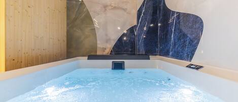 Luxe appartement, airconditioning | Privéspabad