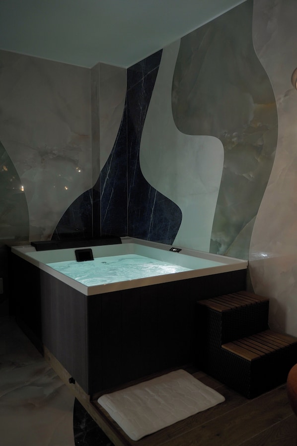 Luxury-Apartment, Klimaanlage | Eigener Whirlpool