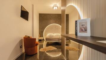 Superior Apartment, Pets not allowed | Iron/ironing board, free WiFi