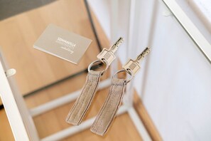 Een douche, een haardroger, handdoeken