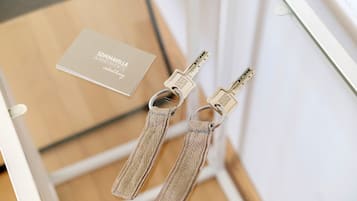 Ducha, artículos de higiene personal gratuitos y secador de pelo