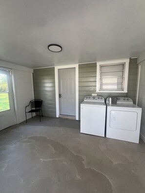 Interior - 10 Miles to Caddo Lake – 2BR/2BA Vivian Home Close to NCMC Hospital (Vivian)