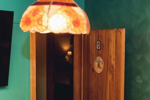 Deluxe Double Room, Garden View | Laptop workspace, free WiFi