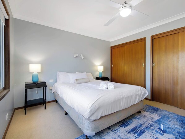 3 bedrooms, WiFi, bed sheets