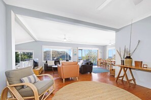 TV, fireplace - Pet Friendly, Oceanfront & WiFi | Malua Bay Waterfront Cottage (Malua Bay)