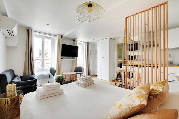 Apartment | 1 bedroom, iron/ironing board, bed sheets