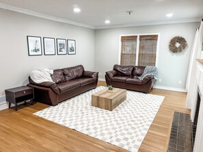 Smart TV, books - 3-bedroom house in enjoyable downtown Wichita (Wichita)