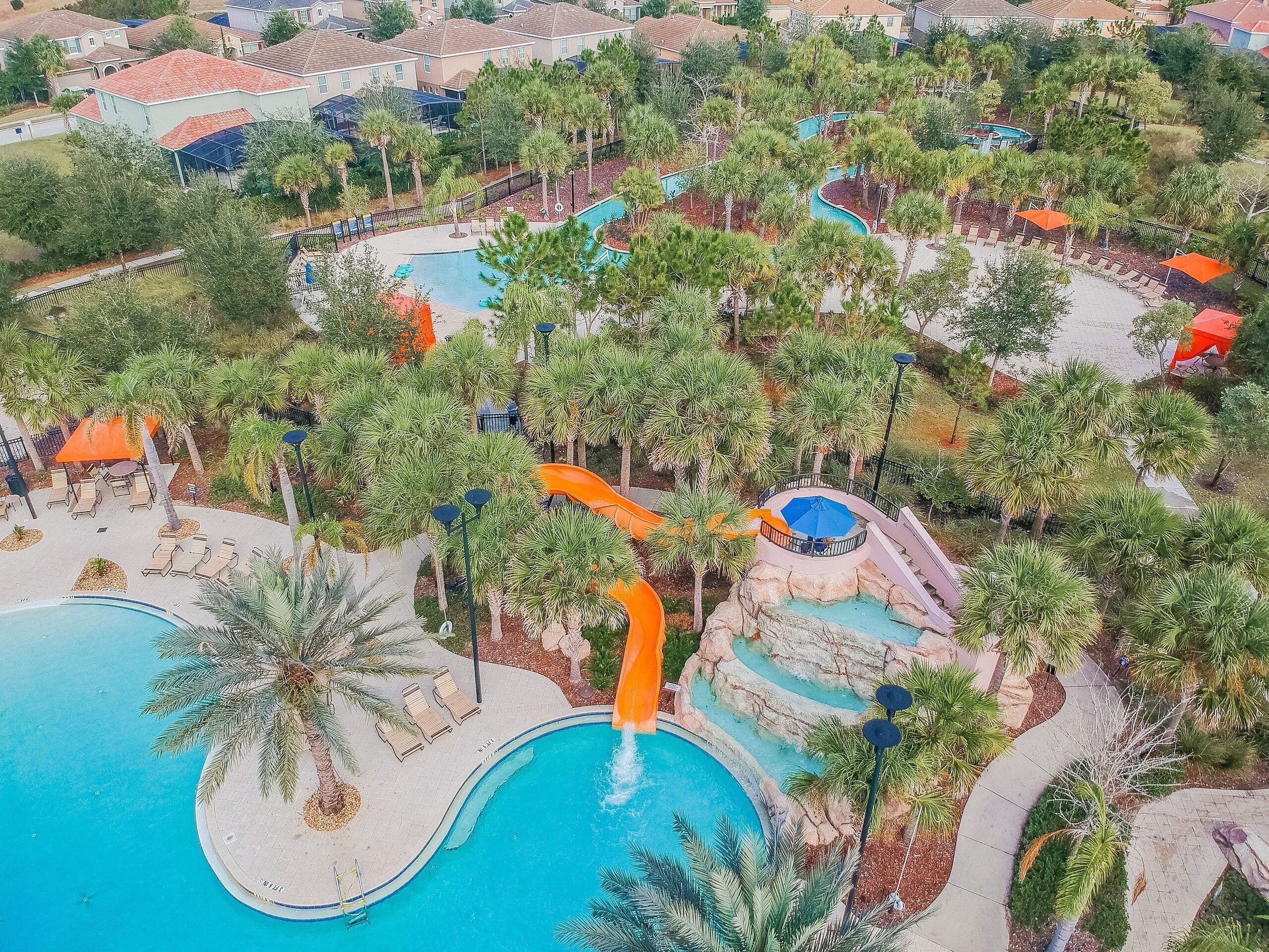 Piscine couverte, piscine extérieure