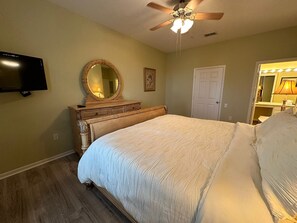 3 bedrooms, iron/ironing board, travel crib, free WiFi