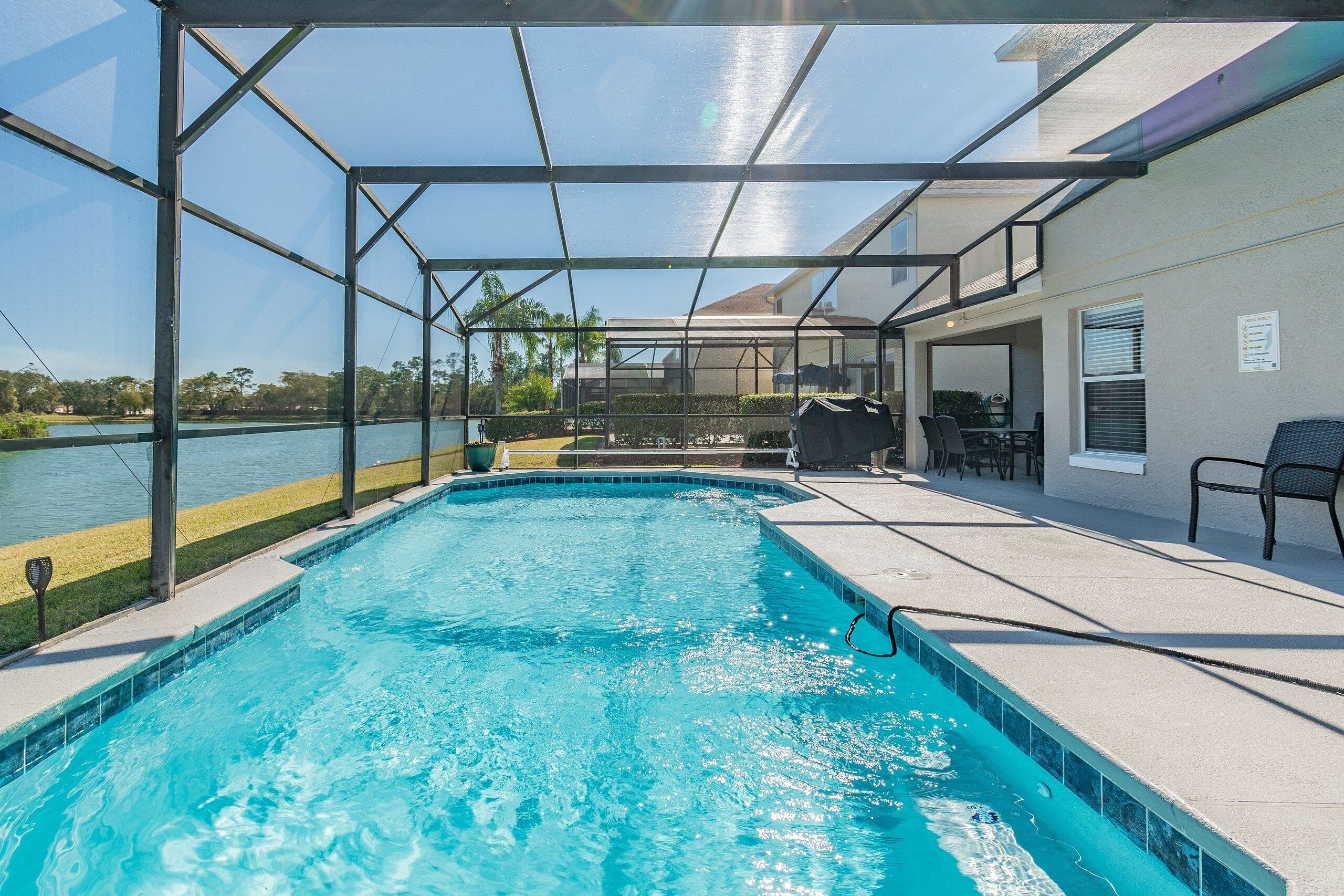 Piscina interna, piscina externa