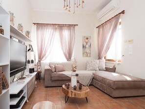 Smart TV - Villa Aclando with private swimming pool (Rethymno)