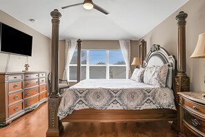 6 bedrooms, iron/ironing board, travel cot, free WiFi