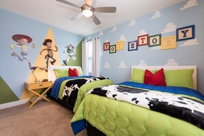 9 chambres, fer et planche à repasser, lit de bébé portatif