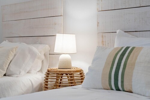 Room 'Familiar' with Shared Pool, Wi-Fi and Air Conditioning