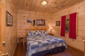 5 bedrooms, iron/ironing board, free WiFi, bed sheets