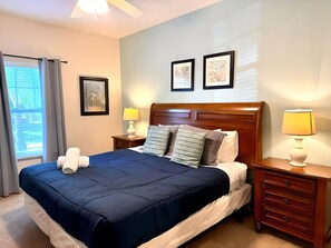 3 habitaciones, tabla de planchar con plancha y cuna de viaje