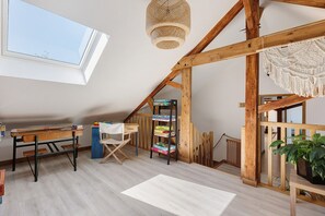 Interior - Cottage with Pool in the Countryside, Perfect for a Family of 4 near Le Lude and Zoo de la Flèche (Noyant-Villages)