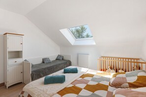 2 habitaciones, tabla de planchar con plancha, wifi y ropa de cama 