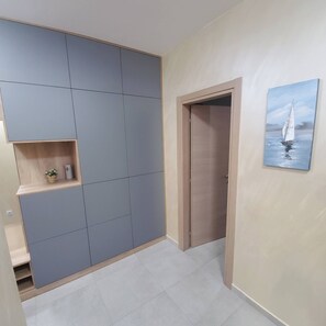 Apartment, 2 Bedrooms, Smoking, Balcony | Interior