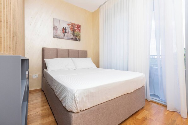 Apartment, 2 Bedrooms, Smoking, Balcony