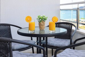 Apartment, 2 Bedrooms, Smoking, Balcony | Balcony