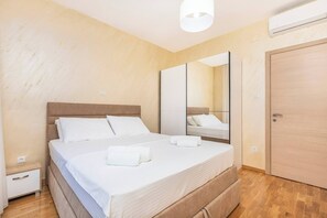 Apartment, 2 Bedrooms, Smoking, Balcony | 3 bilik tidur 