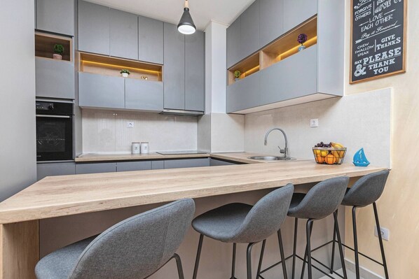 Apartment, 2 Bedrooms, Smoking, Balcony | Interior