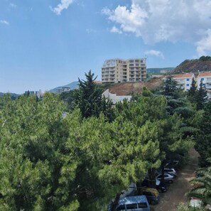 Apartment, 2 Bedrooms, Smoking, Balcony | Exterior