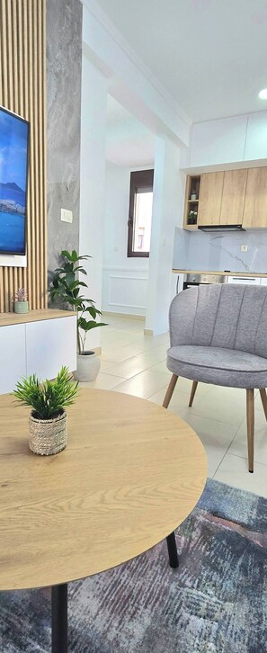 Apartment, 1 Bedroom, Smoking, Balcony | Living area