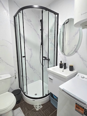 Apartamento, 1 habitación, fumadores, balcón | Baño