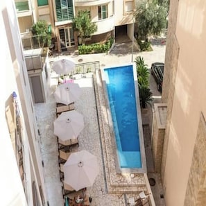 Apartamento, 1 habitación, fumadores, balcón | Piscina | Una piscina al aire libre