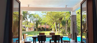 Tropical Terrace - A Charming 2-bedroom house in Negombo