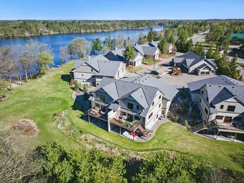 Crosslake Condo 831| Indoor Pool, Hot Tub, Sauna