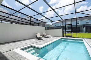 Indoor pool, outdoor pool - Luxury 5BR Villa w/ Pool – Windsor Cay Resort (Clermont)