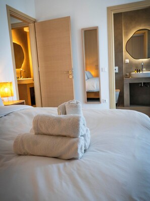 3 slaapkamers, een strijkplank/strijkijzer, wifi, beddengoed