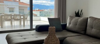 WHITE LUXURY APARTMENT