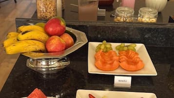 Free daily buffet breakfast