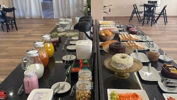 Free daily buffet breakfast