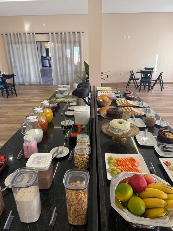 Free daily buffet breakfast