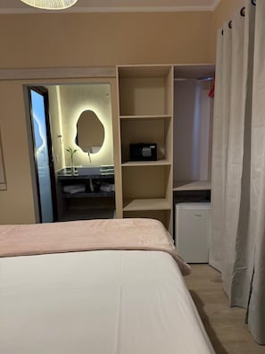 Caja de seguridad en la habitación, cortinas blackout y wifi gratis