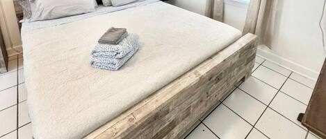 1 quarto, ferros/tábuas de passar roupa, Wi-Fi, roupa de cama